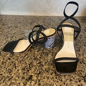 DOLCE VITA sandals with classy 1 1/2” heel. Like new condition